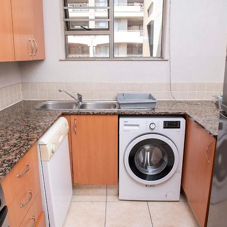 Grayston Exec Apartments 요하네스버그 외부 사진