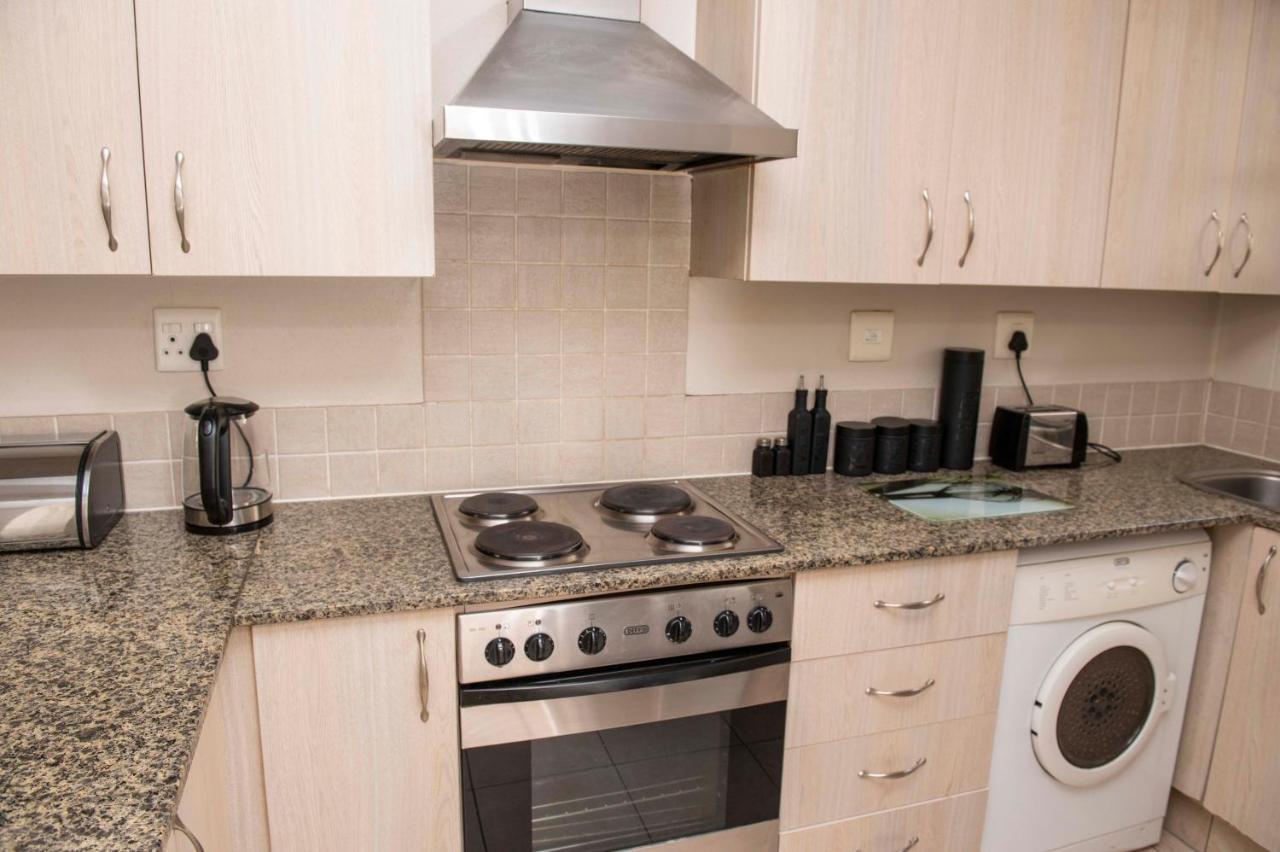 Grayston Exec Apartments 요하네스버그 외부 사진