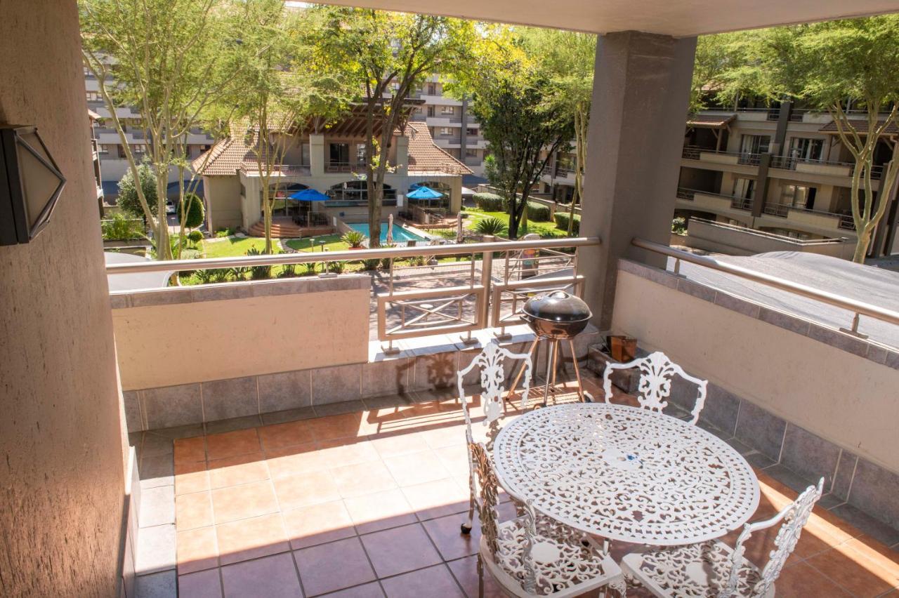 Grayston Exec Apartments 요하네스버그 외부 사진
