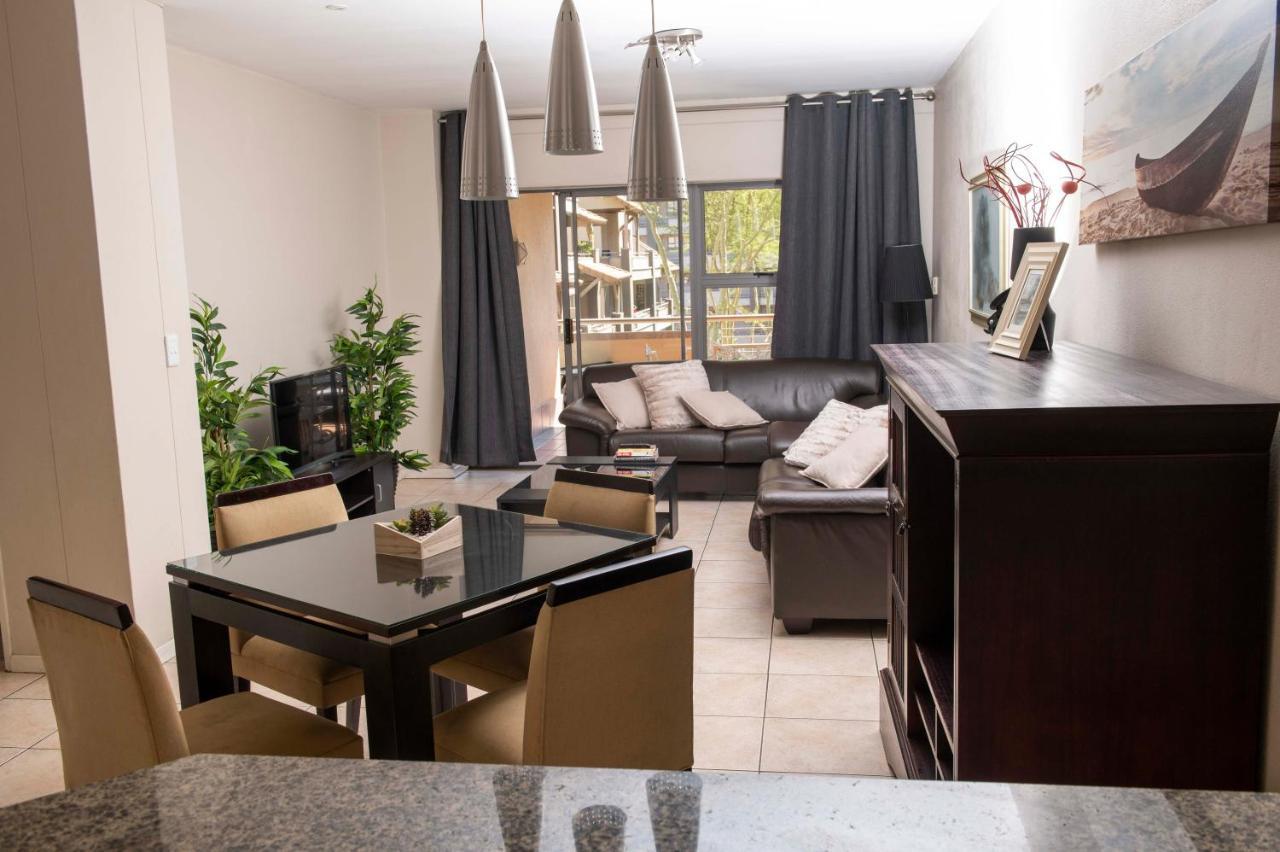 Grayston Exec Apartments 요하네스버그 외부 사진