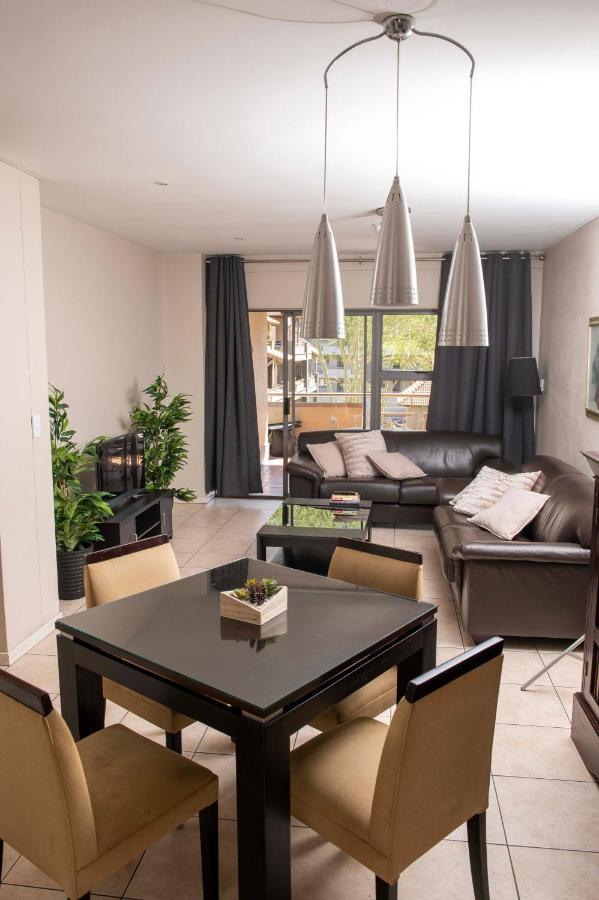 Grayston Exec Apartments 요하네스버그 외부 사진