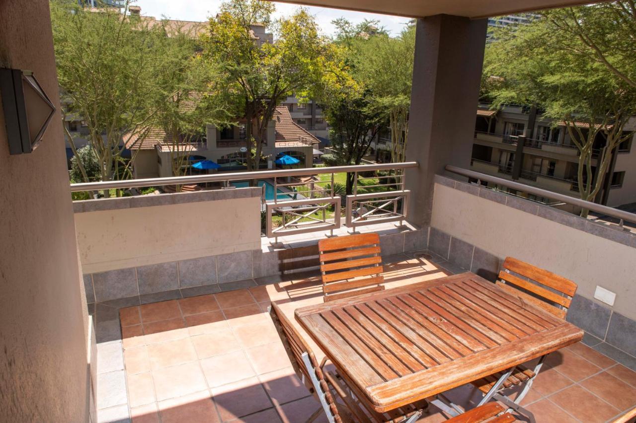 Grayston Exec Apartments 요하네스버그 외부 사진