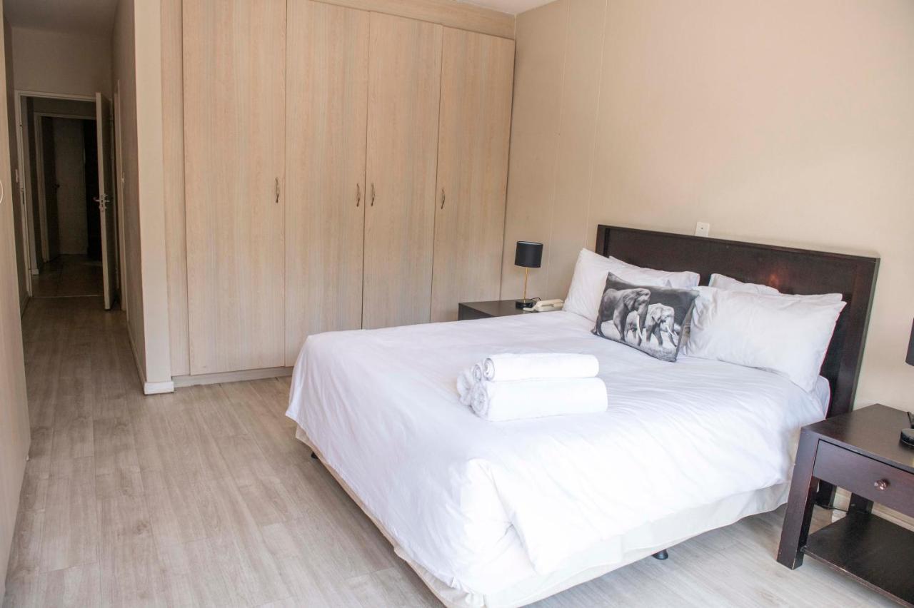 Grayston Exec Apartments 요하네스버그 외부 사진