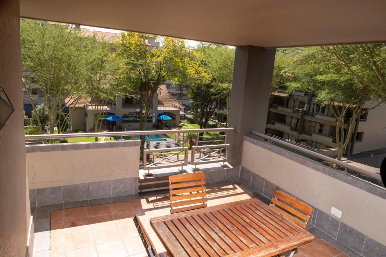 Grayston Exec Apartments 요하네스버그 외부 사진