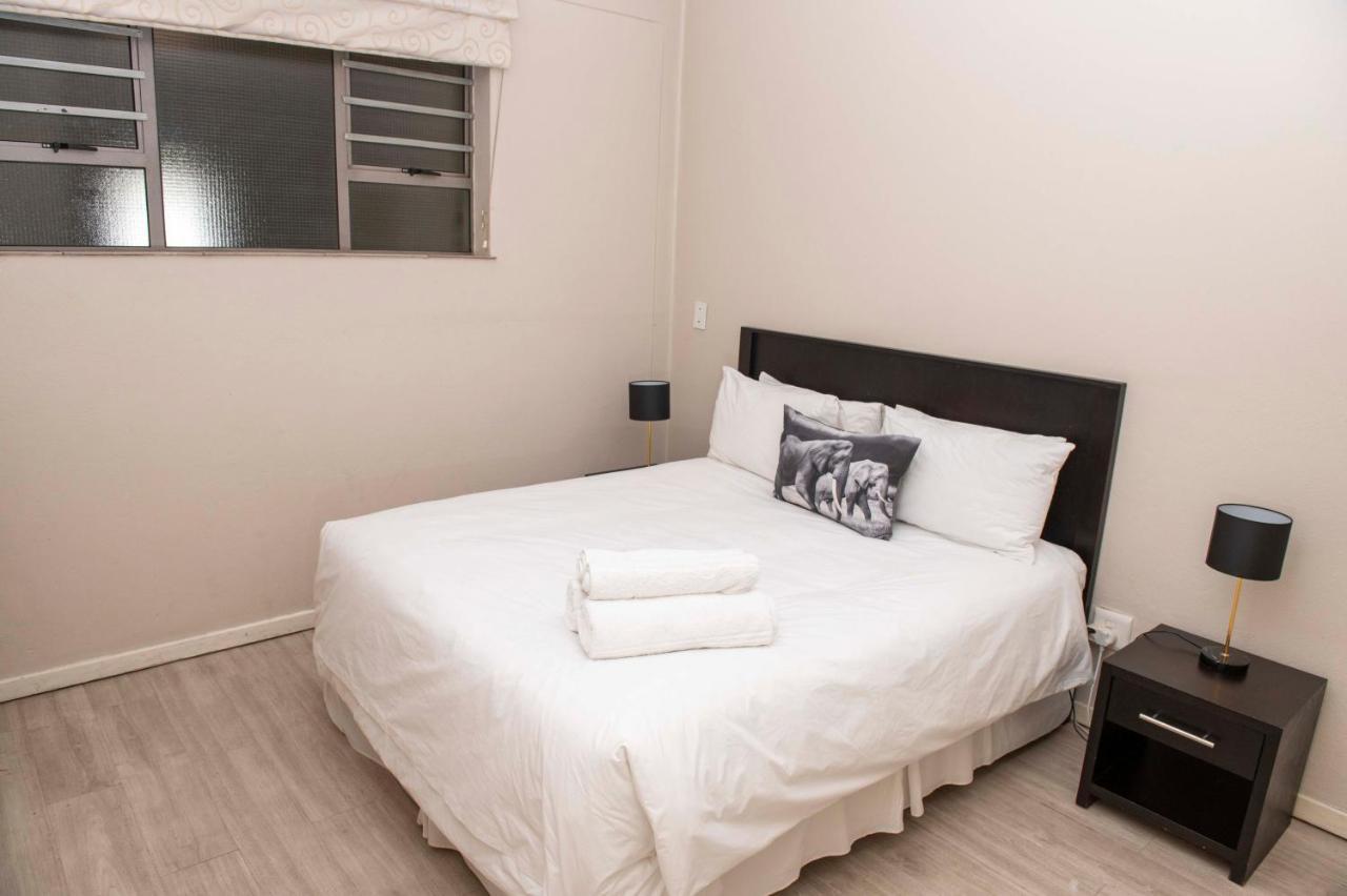 Grayston Exec Apartments 요하네스버그 외부 사진